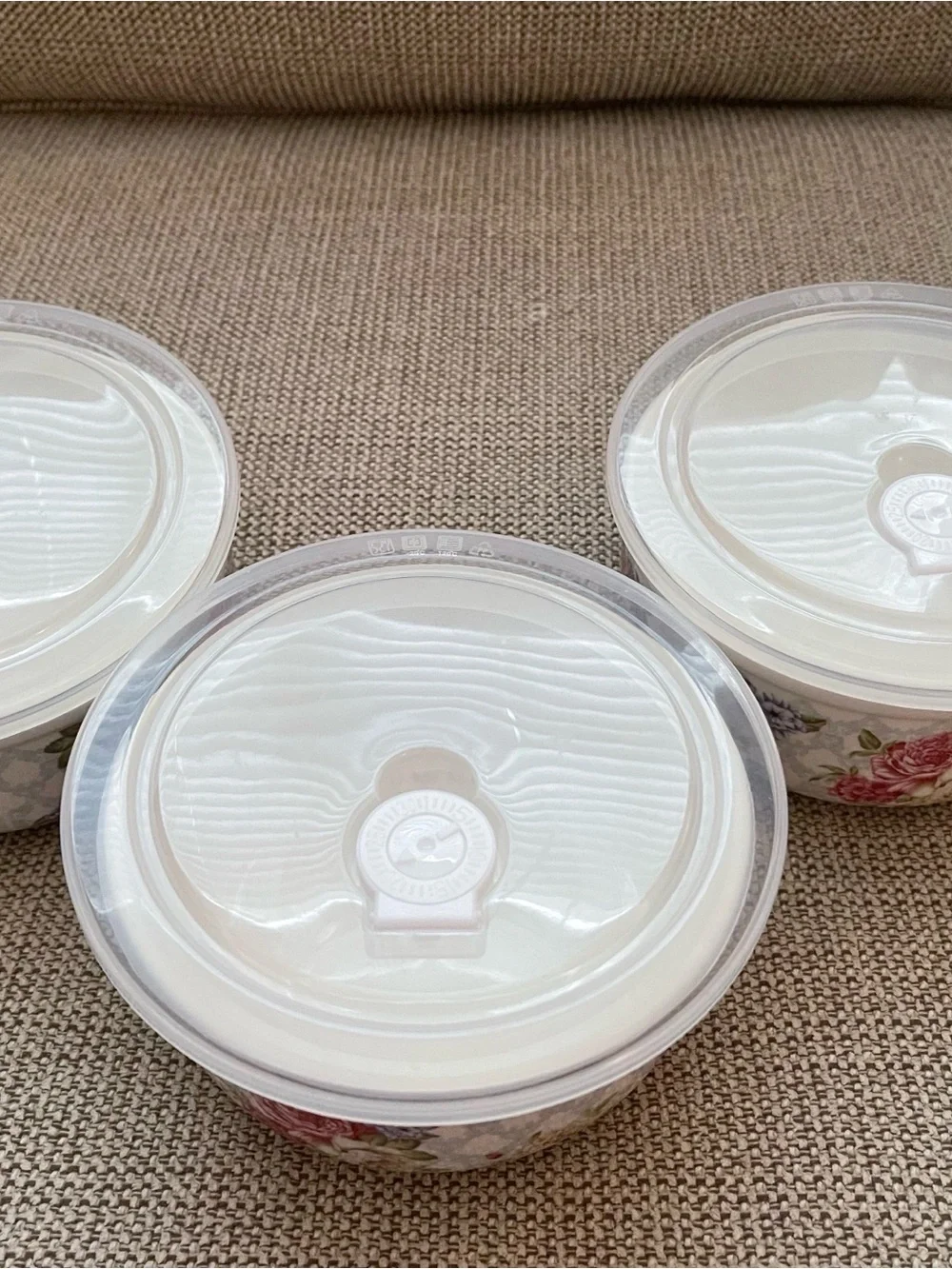 Grace Pantry English Rose Porcelain Bowls with Lids (3 Bowls)